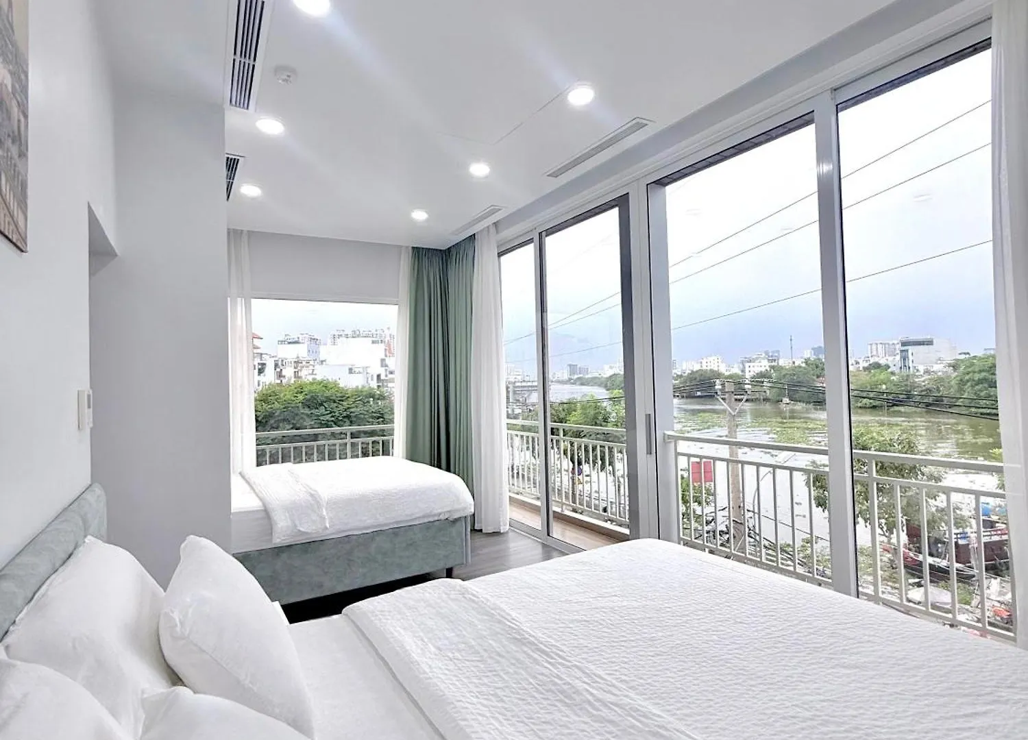 Bao Aurora Oasis Hotel ホーチミン市